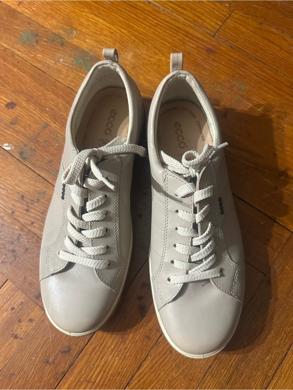 Ecco Women's Leather Fashion Sneaker Shoes Size 9